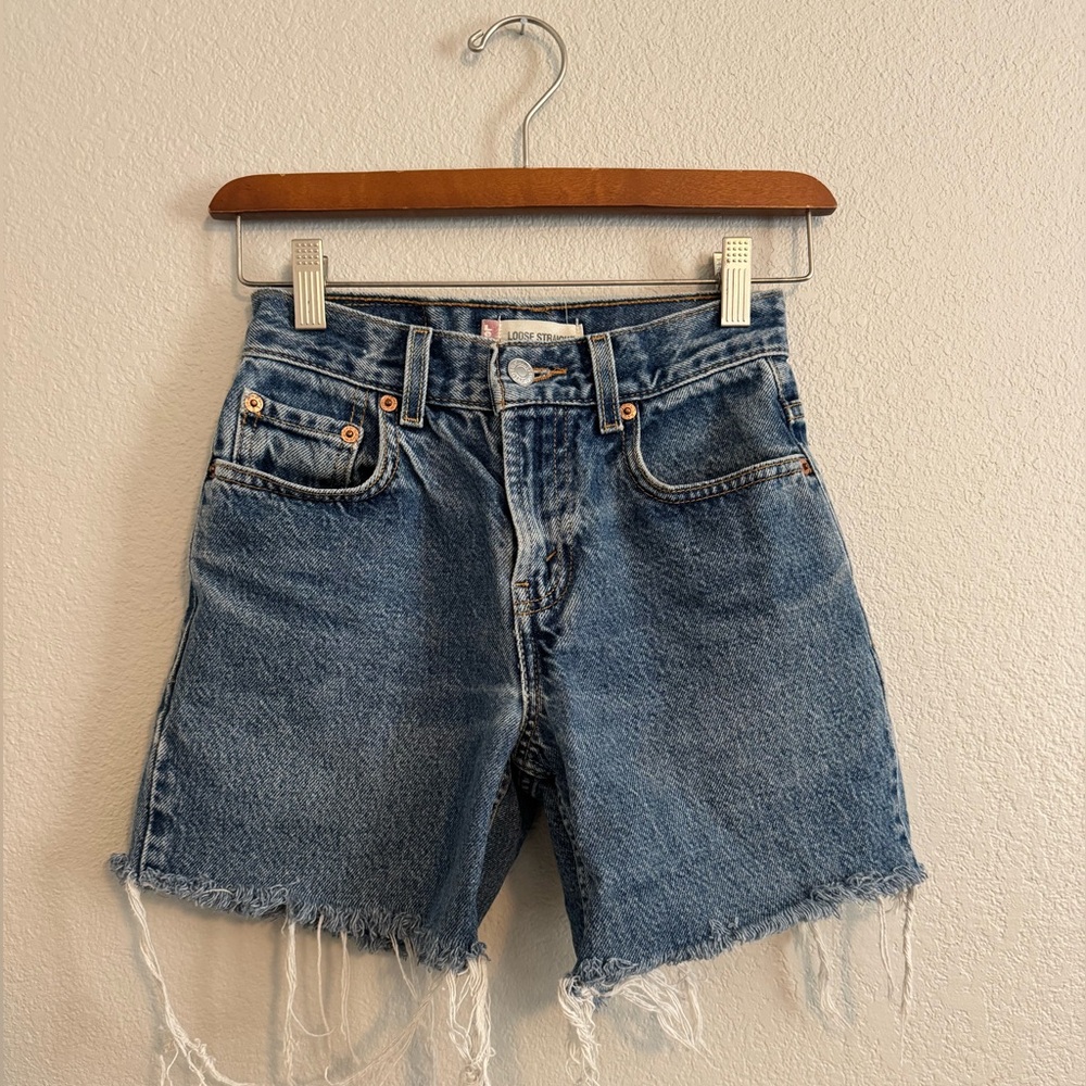 Super cute Levi's Cutoff Jean Shorts